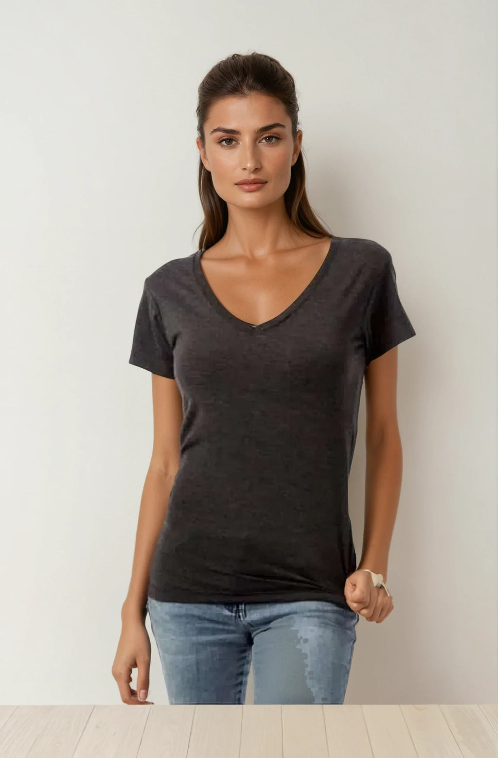 Wonder V-Neck 8650